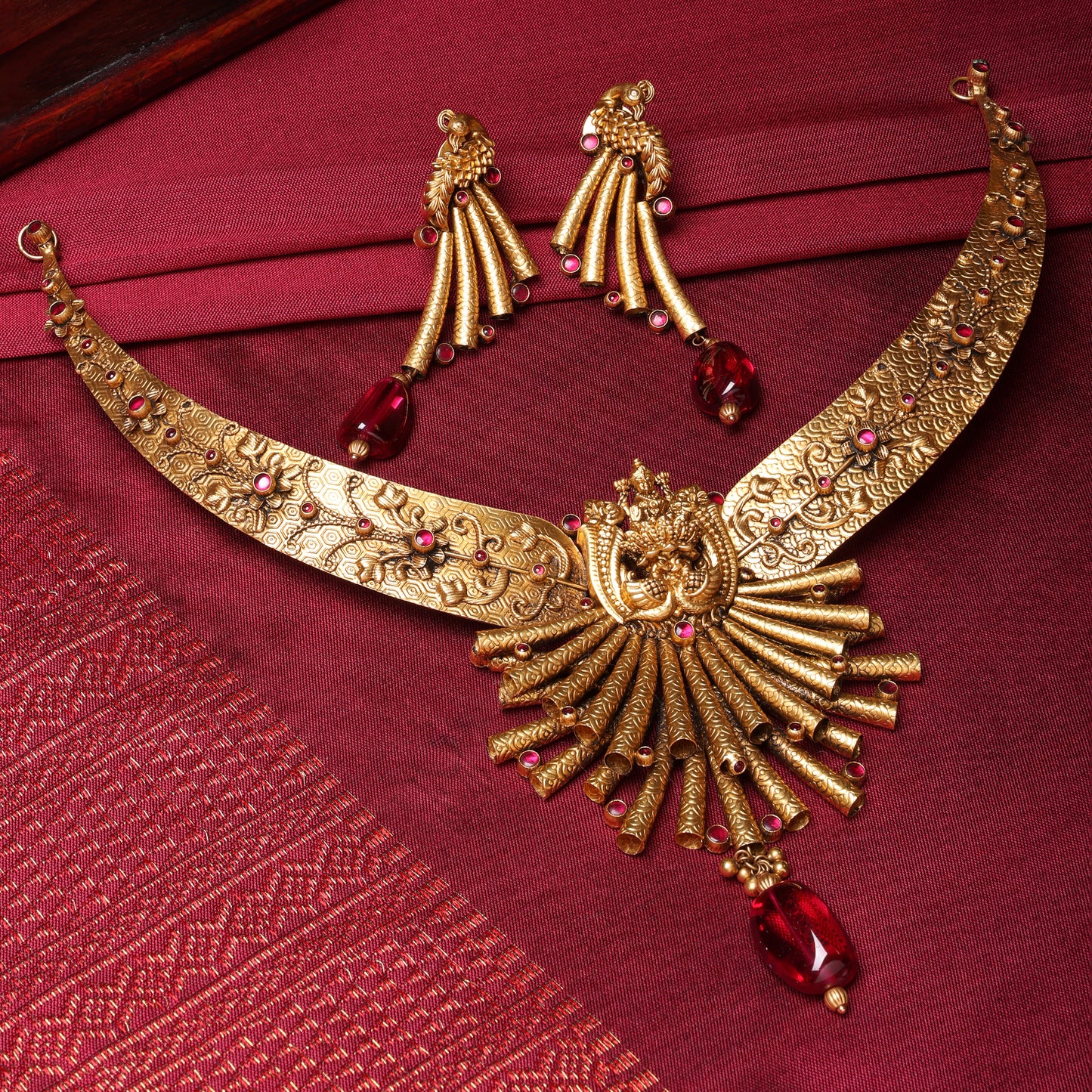Temple Nakshi 22KT Yellow Gold Peacock Necklace Set for Women