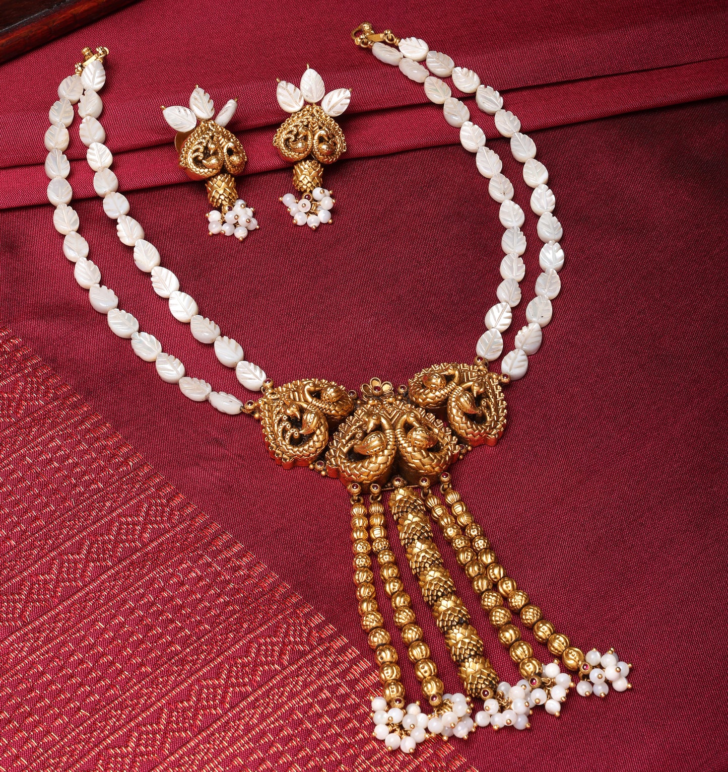 Fancy Antique 22KT Gold Necklace Set for Women