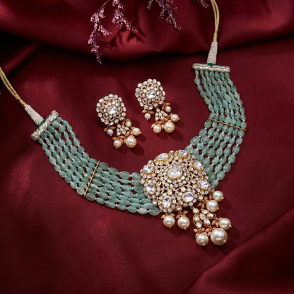 Jadau Uncut Diamond Choker Necklace Set in 18KT Gold for Women