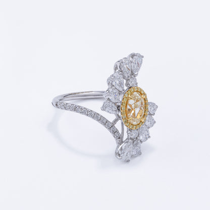 18Kt Yellow Gold Trendy Diamond Ring for Women