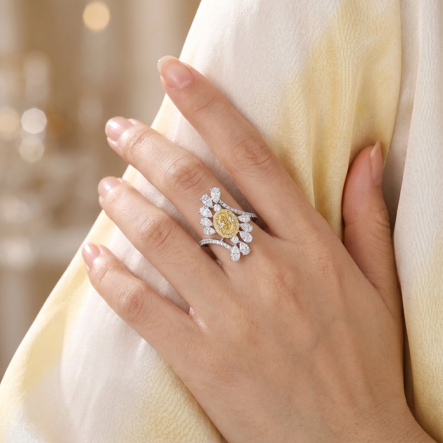 18Kt Yellow Gold Trendy Diamond Ring for Women